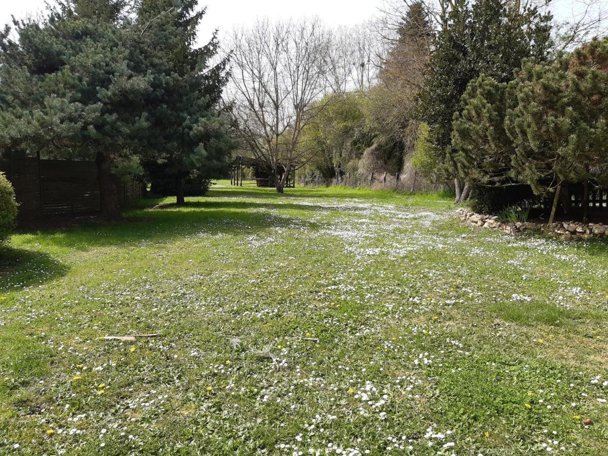 Au Charme De L'Eure Bed and Breakfast Villiers-le-Morhier Exteriör bild